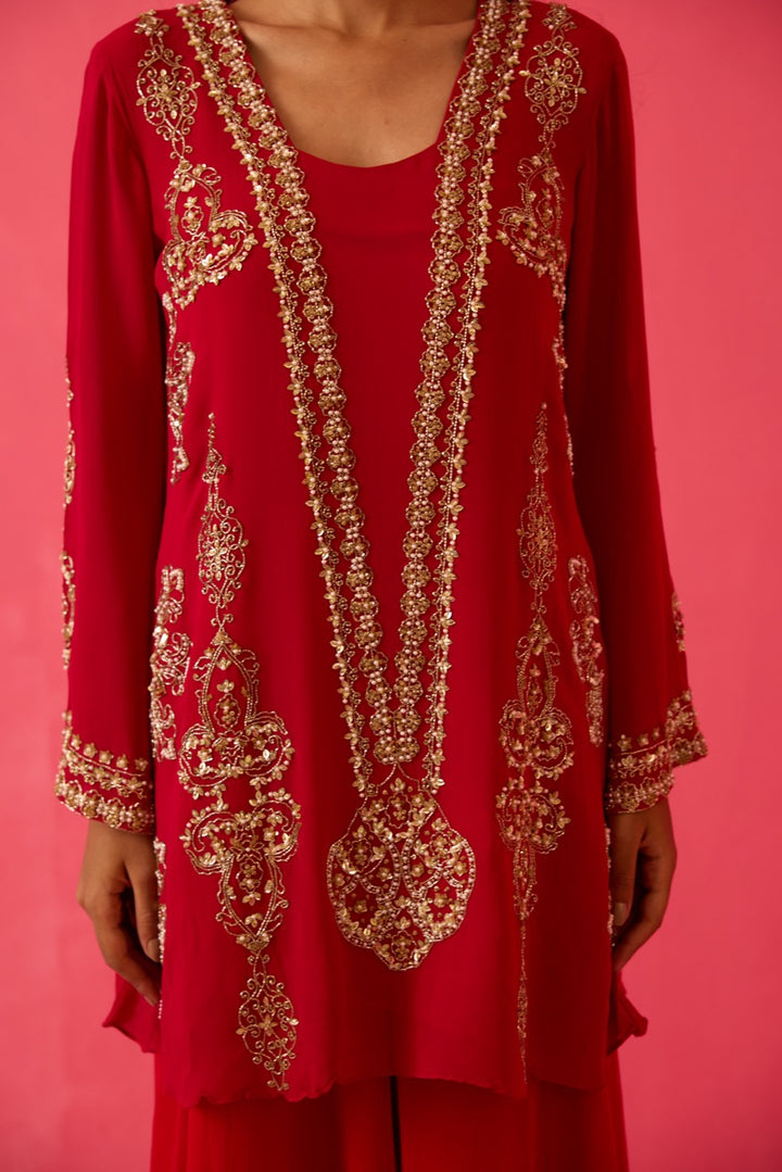 CRIMSON RED - BEGUM