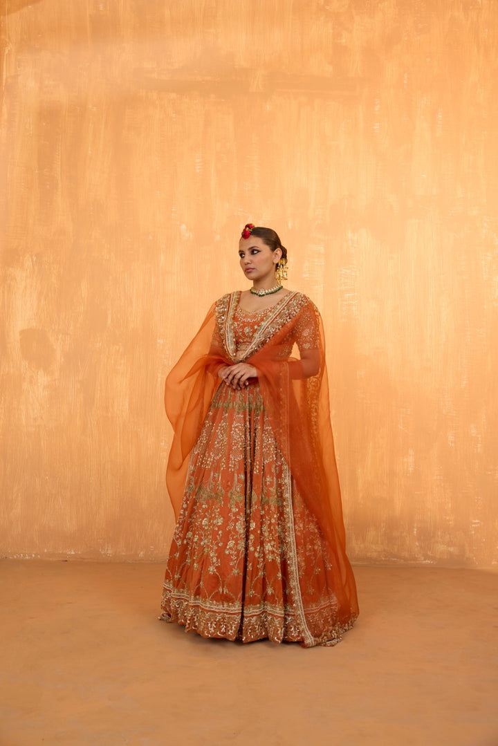 ORANGE RUST - BEGUM