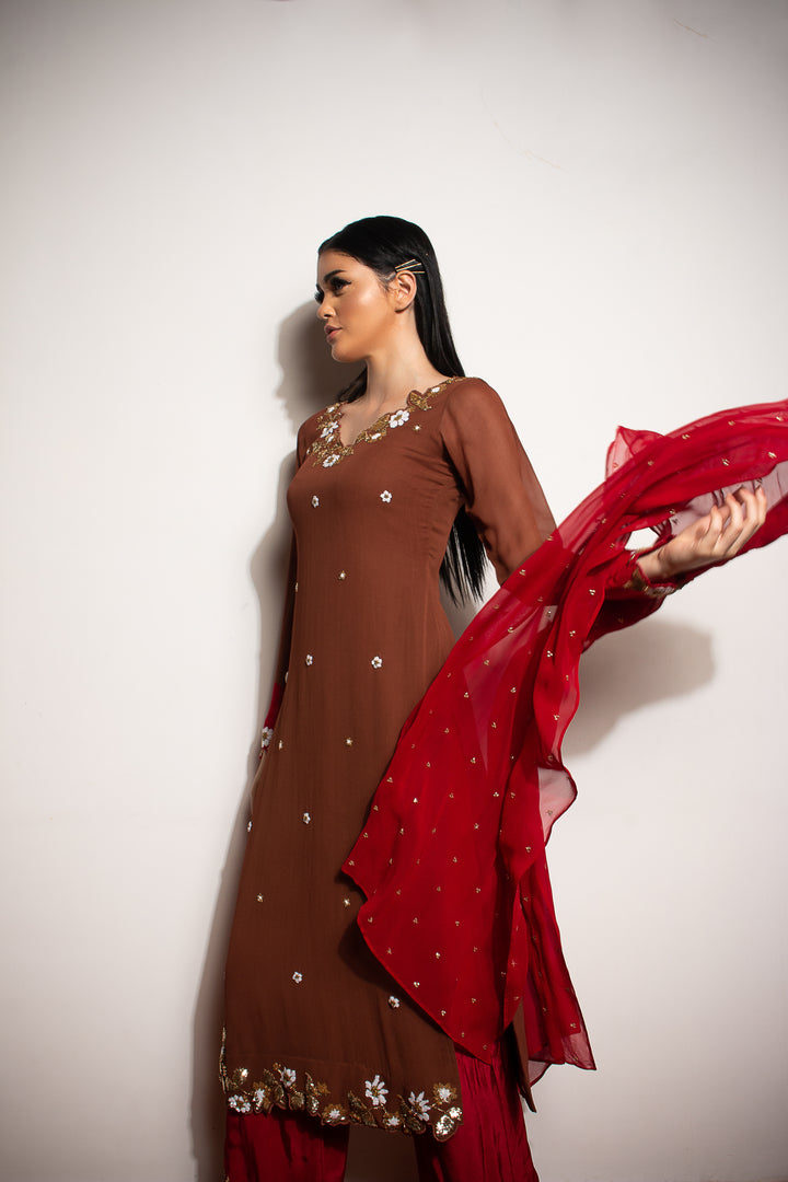 Brown & Red - Old world charm