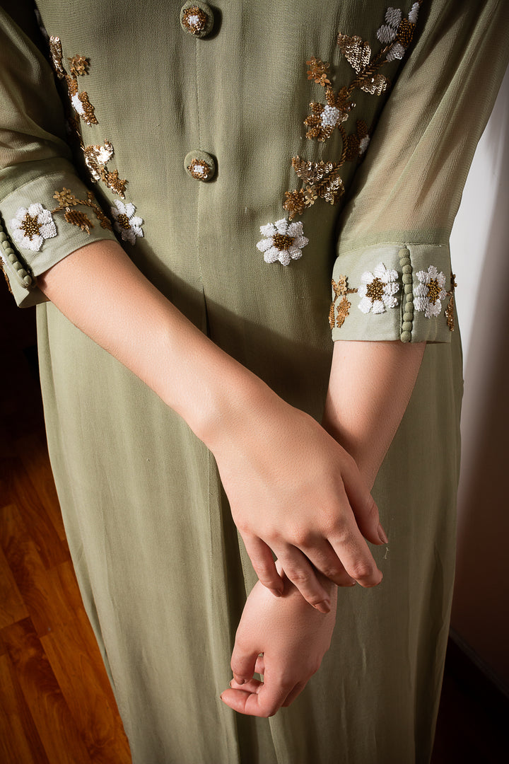 Olive & Red - Old world charm