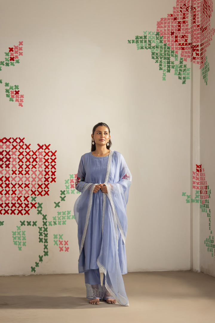 Powder Blue Lliy