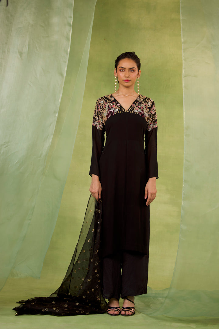 MIDNIGHT BLACK - SITARA