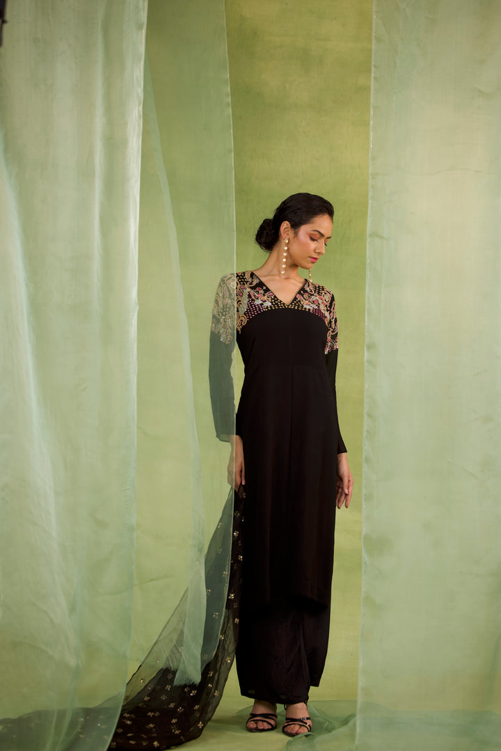 MIDNIGHT BLACK - SITARA