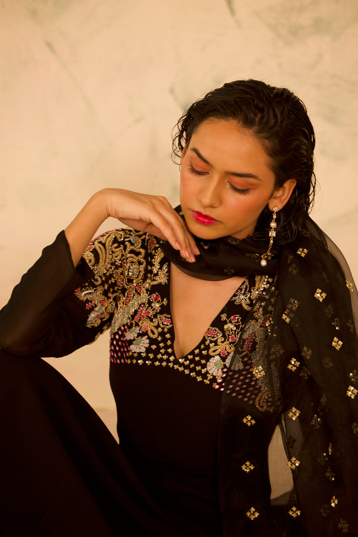 MIDNIGHT BLACK - SITARA