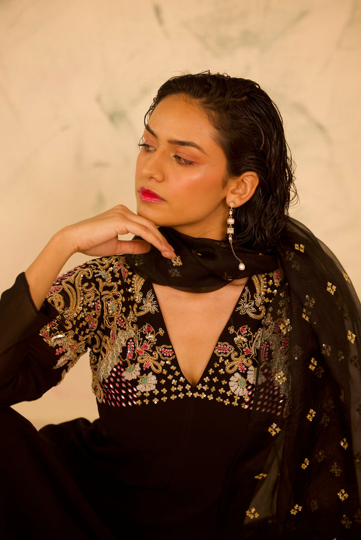 MIDNIGHT BLACK - SITARA