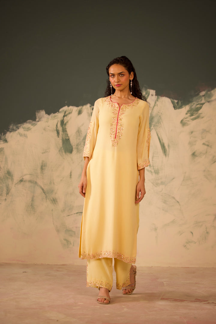 YELLOW SHIMMER - SITARA